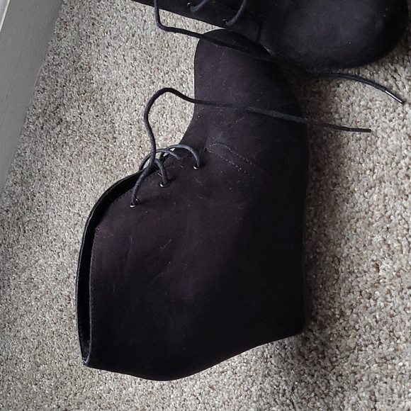 Wedges - Picture 2 of 3